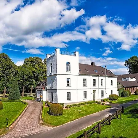 Fuerstenberger Hof 3*