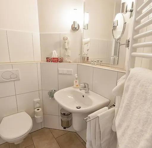 Otel Fuerstenberger Hof 3*